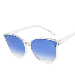 Chic Oversized Sunglasses: Bold Fashion Eyewear