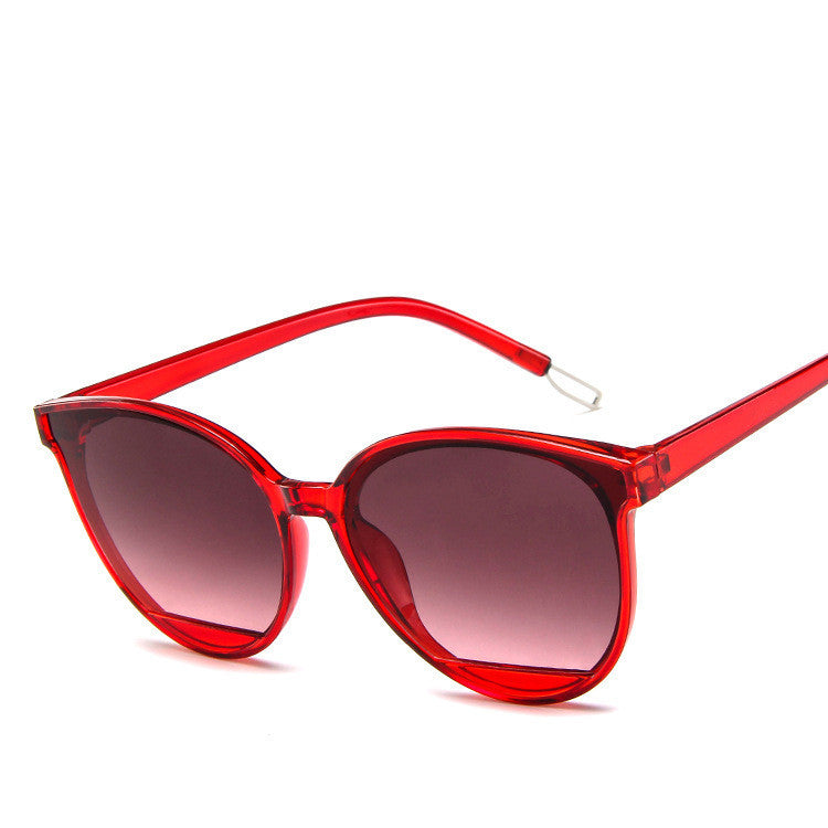 Chic Oversized Sunglasses: Bold Fashion Eyewear