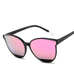 Chic Oversized Sunglasses: Bold Fashion Eyewear