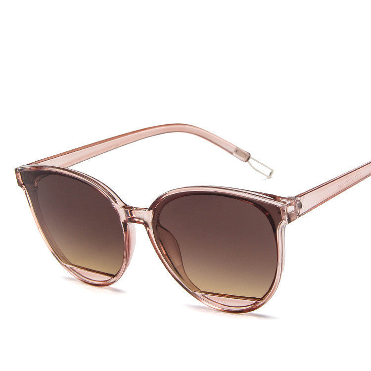 Chic Oversized Sunglasses: Bold Fashion Eyewear