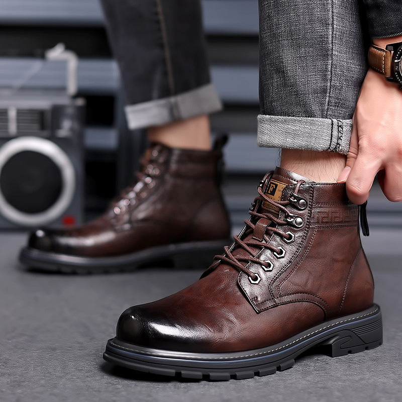 Rugged Leather Lace-Up Work Boots with Durable Sole