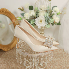 Elegant Embellished Bridal Heels: Glamorous Wedding Footwear