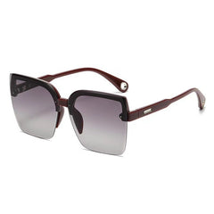 Chic Oversized Squared Sunglasses with Distinctive Design