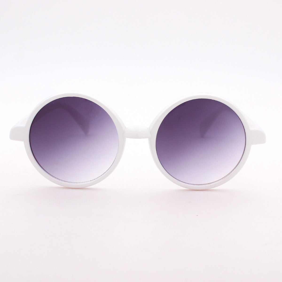 Sleek Black Round Gradient Sunglasses with Retro Flair